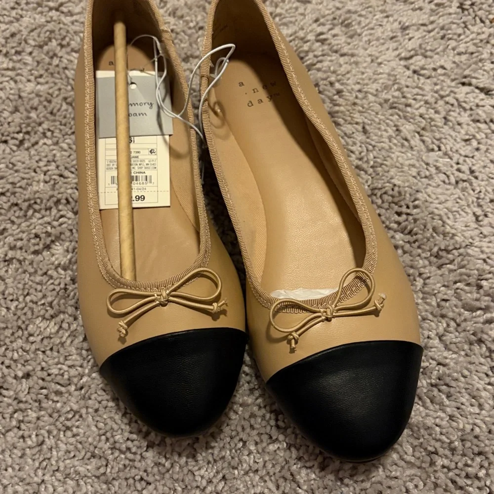 Flats - Picture 2 of 3